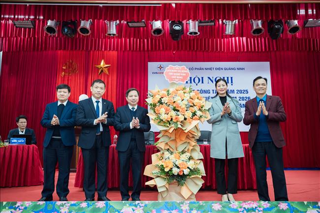 Công ty cổ phần Nhiệt điện Quảng Ninh tổ chức Hội nghị tổng kết năm 2025, triển khai nhiệm vụ năm 2026 và Hội nghị đại biểu Người lao động năm 2026