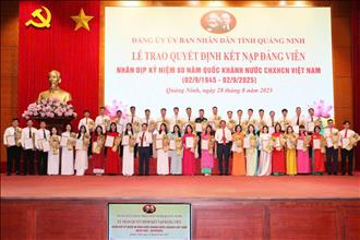 Đảng bộ Nhiệt điện Quảng Ninh có 8 đảng viên mới được kết nạp Đảng nhân kỷ niệm 80 năm Quốc khánh 2/9