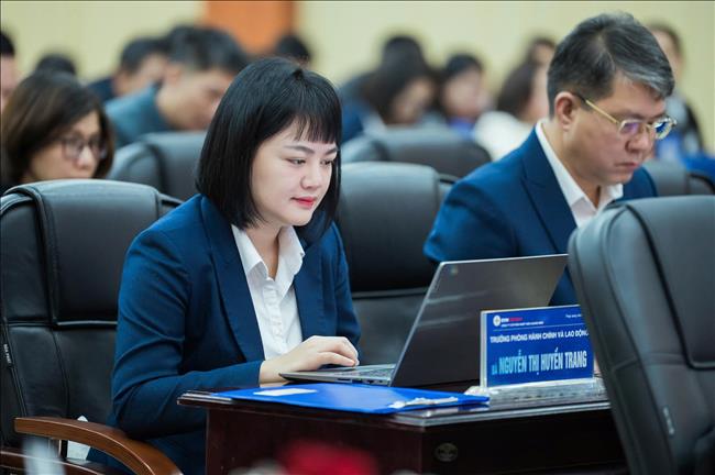 Những “bông hoa” thầm lặng giữ dòng điện Nhiệt điện Quảng Ninh